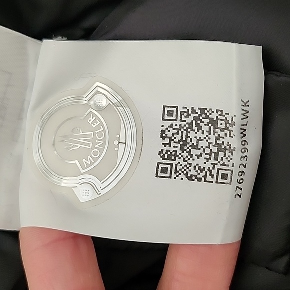 Moncler burgaux down jacket - Picture 4 of 11